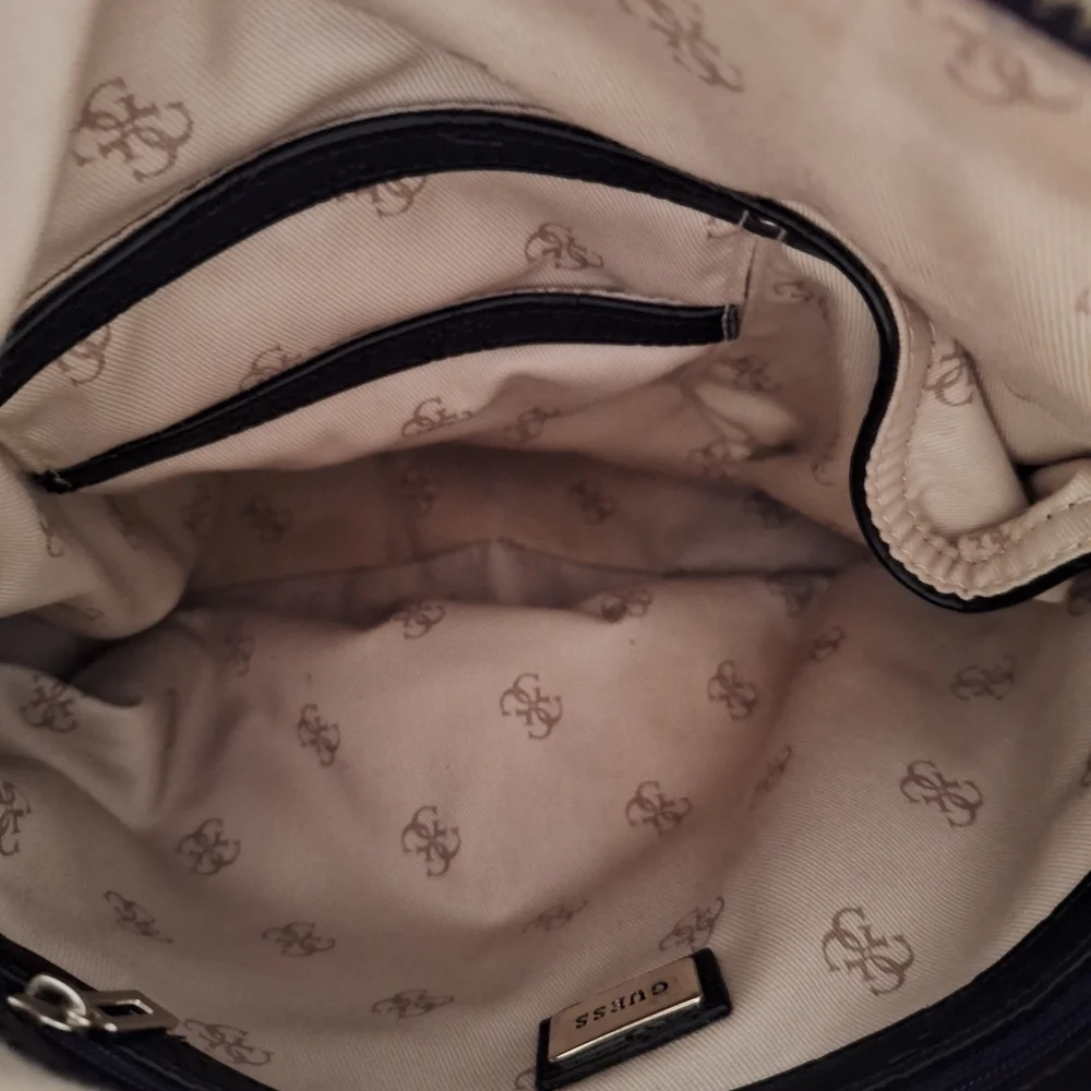 Guess‎ Peony Satchel Purse